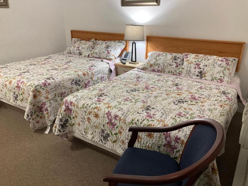 Motel 99 Grand Forks Kültér fotó