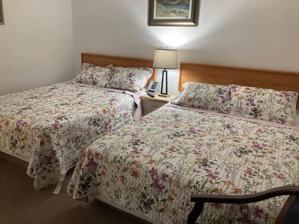 Motel 99 Grand Forks Kültér fotó
